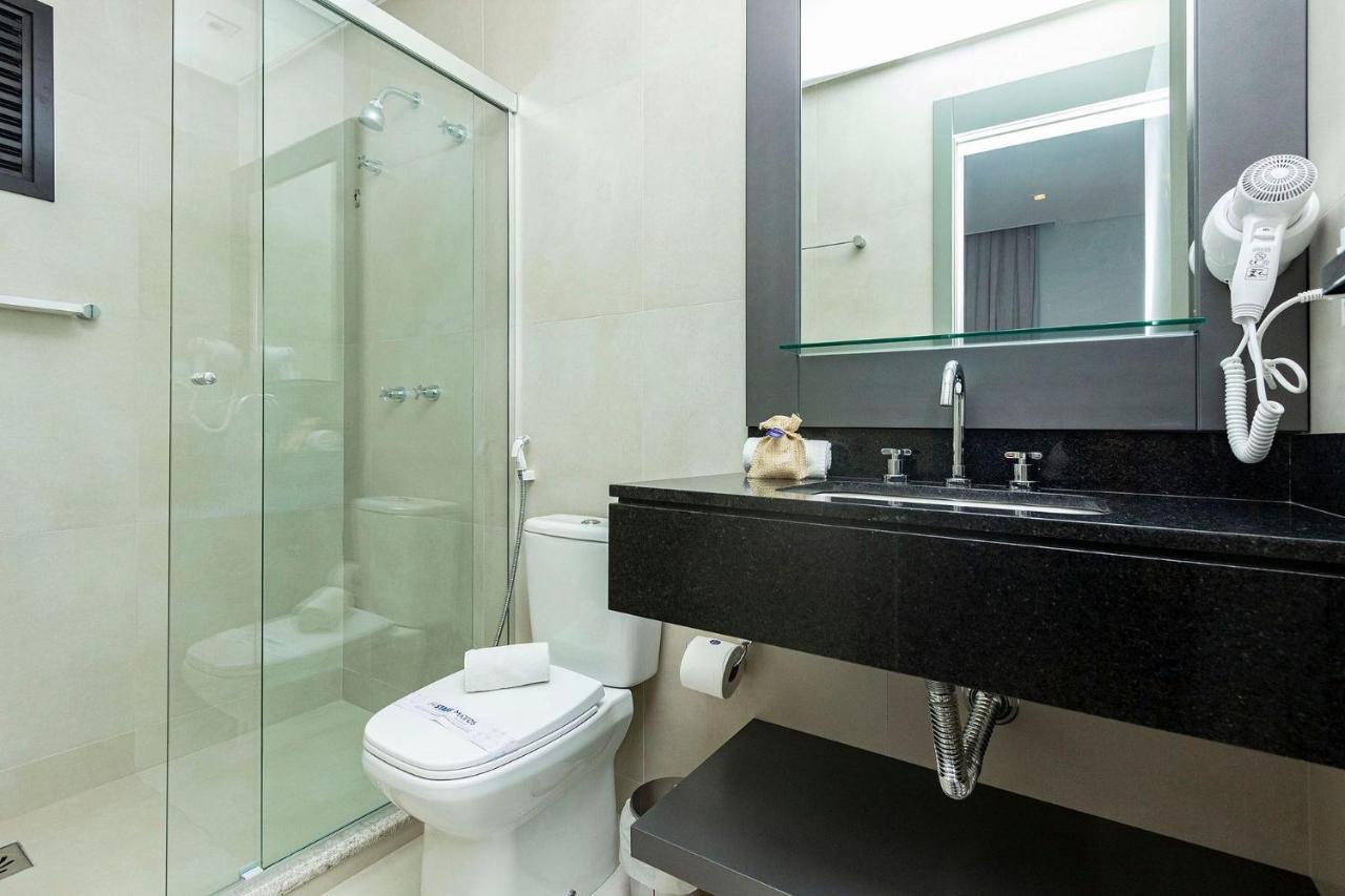 Aion Suites 205 - Lindo Apartamento Com Vista Para O Mar, A 60M Da Praia De Bombinhas, Com Piscina E Academia No Rooftop. Luaran gambar